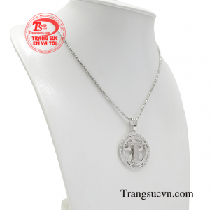 Sản phẩm mang tinh thần năng động, tươi trẻ đầy cá tính của người đàn ông.