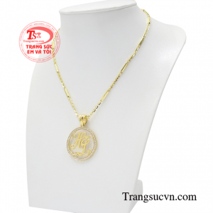 Bộ sản phẩm dễ dàng kết hợp cùng nhiều kiểu trang phục khác nhau và là món quà ý nghĩa dành tặng cho nam giới.