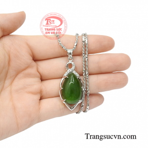 Bộ mặt dây nữ mệnh mộc tinh tế.