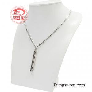 Ngày nay, việc phái mạnh sử dụng trang sức ngày càng phổ biến hơn vừa mang tính thẩm mỹ mà còn thể hiện cá tính riêng của bản thân.