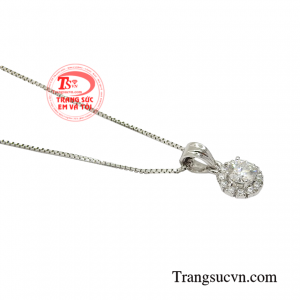 Bộ mặt nữ tinh tế thanh toán an toàn.