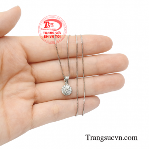 Bộ mặt nữ tinh tế chất lượng.