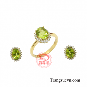 Bộ trang sức peridot chất lượng  với kiểu dáng thanh lịch, trang nhã.