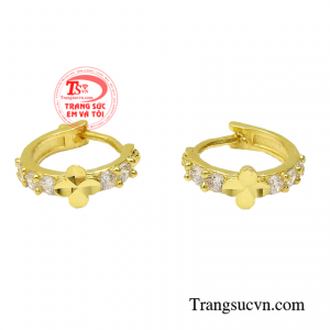 Sản phẩm có kiểu dáng nhẹ nhàng giúp các bạn gái trở nên nữ tính và ngọt ngào hơn tạo dấu ấn với người đối diện.