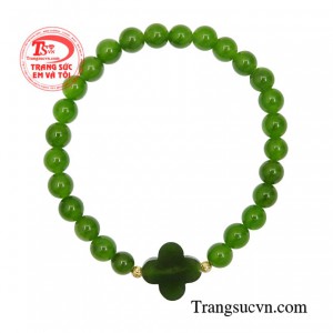 Không những vậy đá cẩm thạch phong thủy còn có năng lượng tốt mang lại may mắn thúc đẩy năng lượng giúp thu hút tài lộc, phú quý, thuận lợi trong công việc.