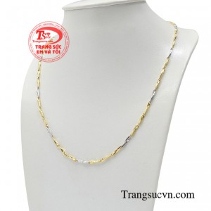 Chiếc dây chuyền là dòng sản phẩm được phái đẹp yêu thích và lựa chọn. 
