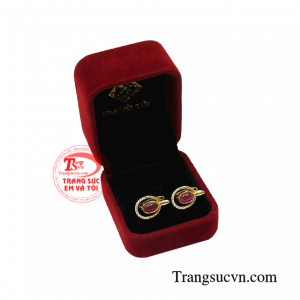 Hoa tai ruby phúc lộc hợp phong thủy.