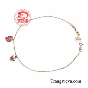 Chiếc lắc chân sẽ giúp bạn có những bước đi uyển chuyển duyên dáng trong những bộ cánh hàng ngày.