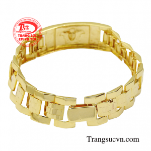 Một chiếc lắc tay đơn giản nhưng tạo nên giá trị đặc biệt cho người đàn ông