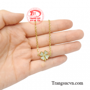 Lắc tay vàng cỏ bốn lá bảo hành 6 tháng.