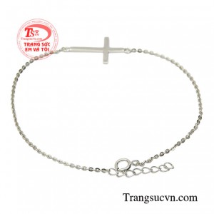 Sản phẩm giúp bạn thể hiện sự tự tin nhưng cũng không kém phần nữ tính và thanh lịch.