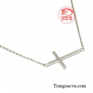 Lắc tay vàng trắng công giáo là món quà tặng đầy ý nghĩa để dành tặng cho người thân và bạn bè.