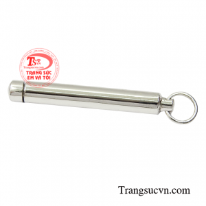Đây có lẽ là sự lựa chọn hoàn hảo dành cho những chàng trai yêu thích phong cách năng động.