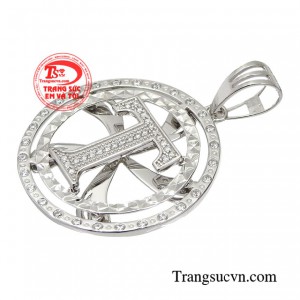 Chiếc mặt dây còn đem đến danh vọng và sự nghiệp thăng tiến giúp phái mạnh tự tin, thu hút hơn. 