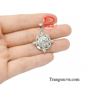 Mặt nữ vàng trắng kiêu sa