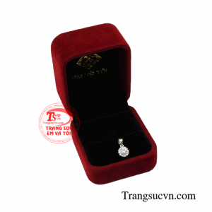 Mặt nữ vàng trắng thanh tú