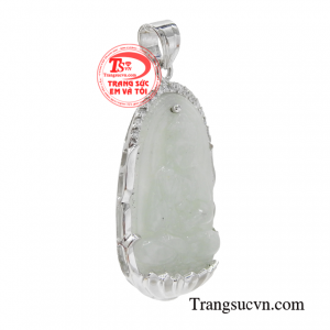 Mặt dây phật bản mệnh đem đến những điều bình an may mắn cho người sở hữu.