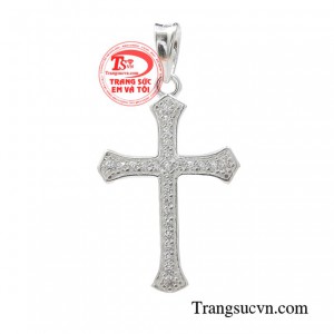 Mặt thánh giá bạc cá tính mang phong cách thời trang chất lượng sáng bóng. 