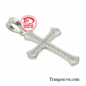 Sản phẩm dễ kết hợp được với nhiều kiểu trang phục khác nhau. 