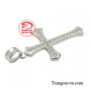 Trang sức bạc là món phụ kiện không thể thiếu giúp cải thiện sức khỏe cũng như thay đổi diện mạo mới lạ cho người dùng.  