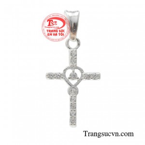 Mặt thánh giá bạc thời thượng là được những người theo đạo công giáo đầy yêu thích và quý trọng.