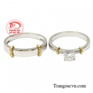 Đôi nhẫn cưới là sự kết nối, là sự đồng điệu giữa hai tâm hồn, cũng là lời cam kết yêu thương của các cặp đôi.