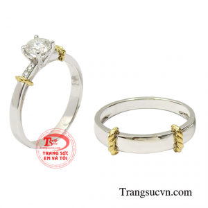 Do vậy nhẫn cưới vàng là tín vật không thể thiếu trong ngày trọng đại của đôi lứa.