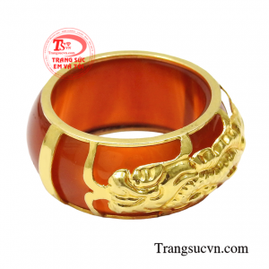 Nhẫn mã não thiên nhiên bọc vàng chất lượng nhận đặt chế tác theo yêu cầu của khách hàng.