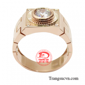 Chiếc nhẫn với đường nét mượt mà được đính kết đá Cz 5mm tạo độ sáng vừa đủ không hề phô trương mà rất ấn tượng. 