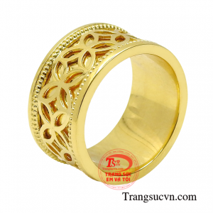 Nhẫn nam vàng tây kim tiền thiết kế hiện đại trẻ trung của chiếc nhẫn chắc chắn sẽ không ít ánh mắt phải chú ý đến chúng.