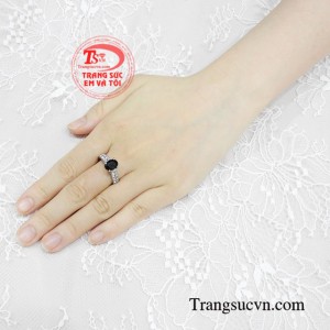 Nhẫn nữ sapphire trang nhã