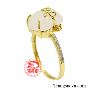  Thạch anh trắng giúp giải phóng nguồn năng lượng xấu. Khai sáng tâm trí con người và thu hút nguồn năng lượng tích cực.