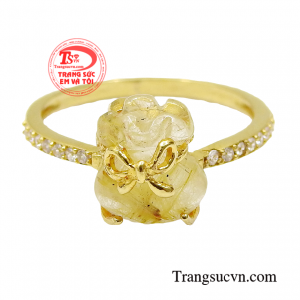 Khi đeo chiếc nhẫn nữ này sẽ giúp cho vận khí phong thủy cực kỳ tốt cho người sử dụng. 