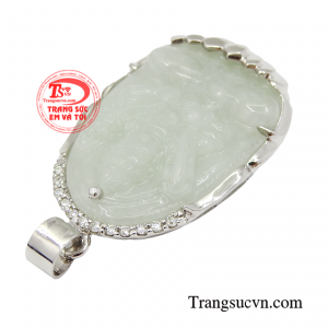 Mặt phật ngọc chạm khắc sẽ giúp bạn xua đuổi tà khí, thu hút vận may và tiền bạc.