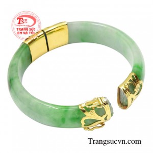 Vòng ngọc cẩm thạch phúc khí thịnh vượng.