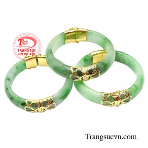 Vòng ngọc cẩm thạch phúc khí dồi dào, vận may ào ào.