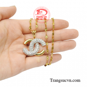 Bộ mặt nữ vàng hiện đại tinh xảo, bền đẹp.