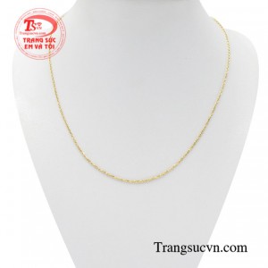 Dây chuyền vàng tây nữ giới được chế tác trên nền chất liệu vàng 10k kiểu dáng tuy đơn giản nhưng vẫn thể hiện nét đẹp cho người đeo.
