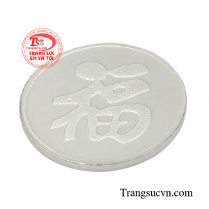 Đồng xu bạc từ lâu đã được sử dụng để đánh gió phòng cảm mạo của người xa xưa.