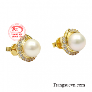 Sản phẩm mang đến diện mạo quý phái sang trọng của một người phụ nữ quyền lực.