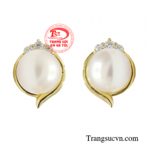 Hoa tai ngọc trai tài lộc không chỉ là trang sức tinh tế cho phái đẹp. 