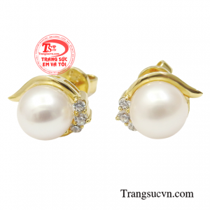 Ngọc trai còn là tặng phẩm mang đến niềm hạnh phúc với ý nghĩa tốt lành, may mắn. 