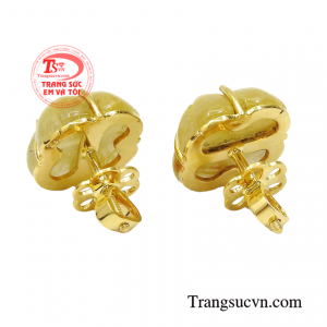 Sản phẩm này giúp phái đẹp thể hiện sự tươi mới, trẻ trung, mang đến nhiều may mắn trong phong thủy.