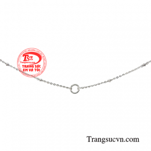 Chiếc lắc chân là bí mật nho nhỏ giúp các chị em trở nên duyên dáng và thu hút hơn. 