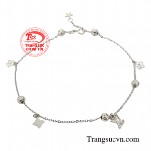 Lắc chân vàng trang nhã giúp các cô gái thể hiện sự tự tin nhưng cũng không kém phần nữ tính và thanh lịch.