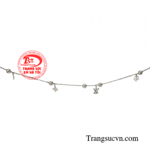 Dù bạn là ai thì khi lựa chọn khoác lên mình sản phẩm này thì ắt hẳn bạn là người vô cùng tự tin và tràn đầy năng lượng.