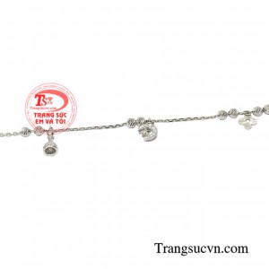 Đây cũng là món quà tặng vô cùng ý nghĩa giúp các chàng trai thể hiện sự yêu thương vô bờ đến cho người bạn đời của mình.