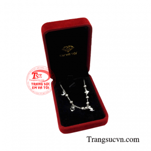 Lắc tay vàng trắng nữ giới đảm bảo chất lượng.