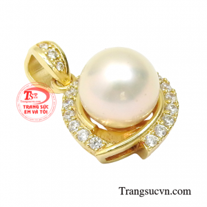 Từ xa xưa trang sức ngọc trai luôn là được những quý cô hay quý bà giàu có yêu thích.