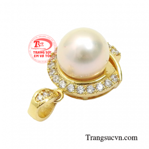 Không chỉ vậy sản phẩm còn đem lại nhiều may mắn và bình an đến cho phái đẹp.